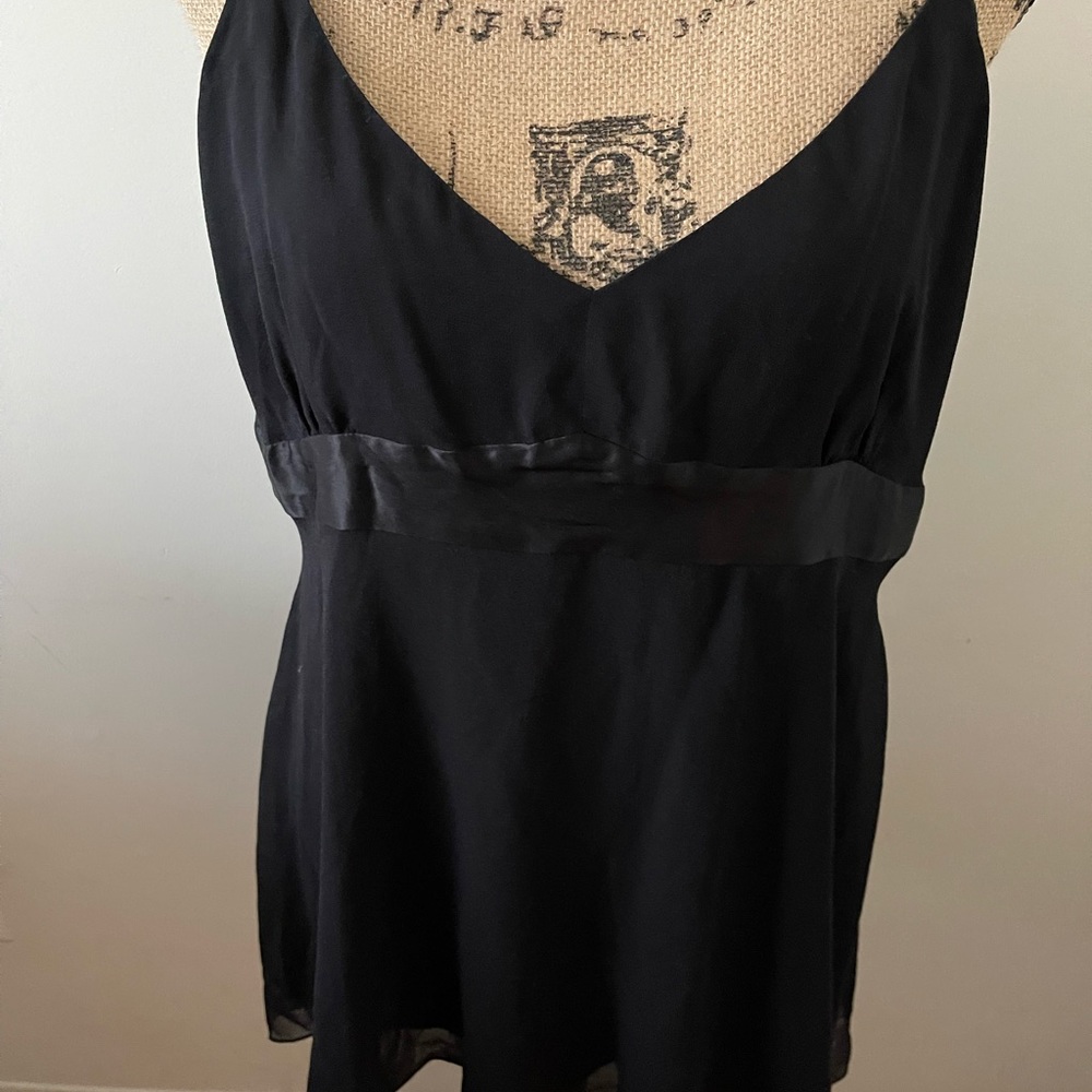 Women’s 100% Silk Dressy Top.